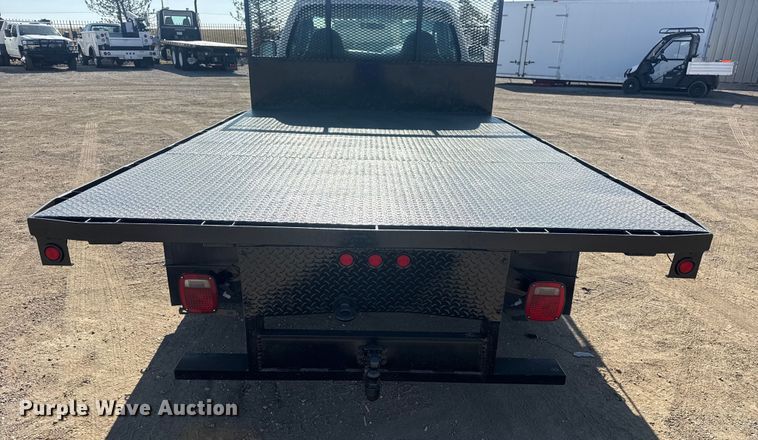 image for item EG2082 2006 Ford F350 Super Duty flatbed pickup truck