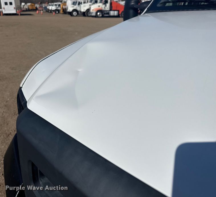 image for item EG2082 2006 Ford F350 Super Duty flatbed pickup truck