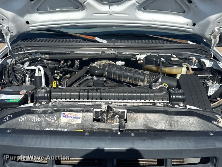 image for item EG2082 2006 Ford F350 Super Duty flatbed pickup truck