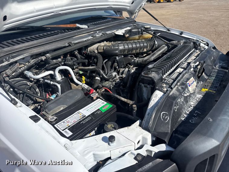 image for item EG2082 2006 Ford F350 Super Duty flatbed pickup truck