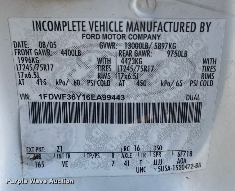 image for item EG2082 2006 Ford F350 Super Duty flatbed pickup truck