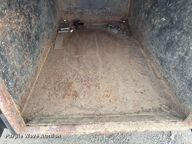 image for item EG2086 2017 International 4300 flatbed truck