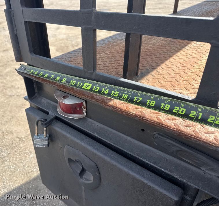 image for item EG2086 2017 International 4300 flatbed truck