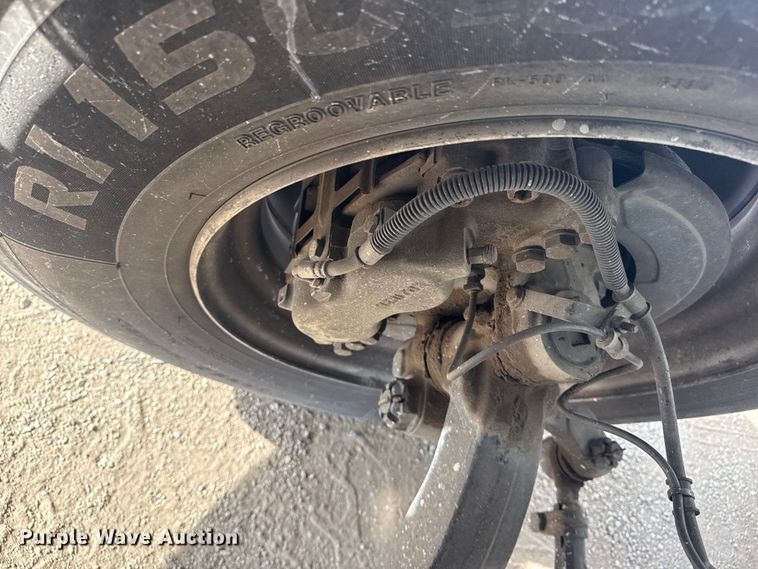 image for item EG2086 2017 International 4300 flatbed truck