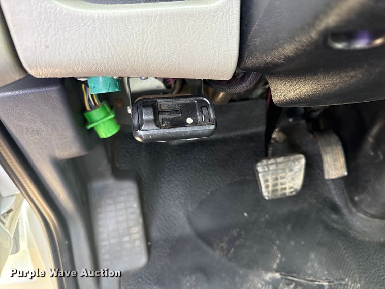 image for item EG2086 2017 International 4300 flatbed truck