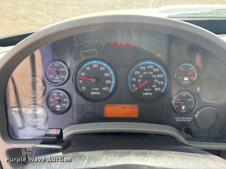 image for item EG2086 2017 International 4300 flatbed truck