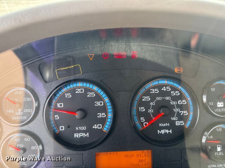 image for item EG2086 2017 International 4300 flatbed truck