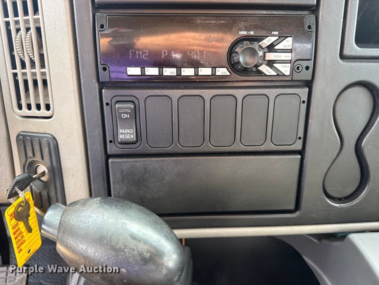 image for item EG2086 2017 International 4300 flatbed truck