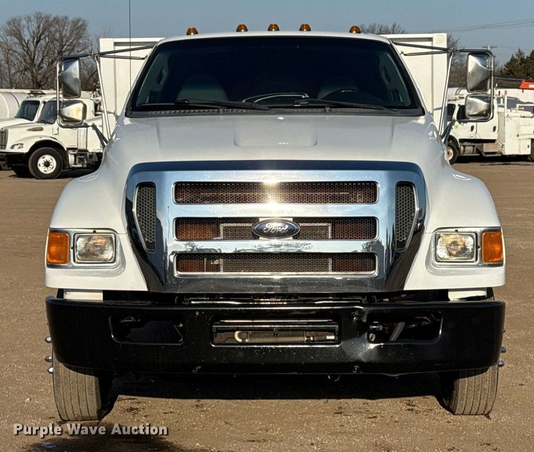 image for item EG2092 2012 Ford F650 Super Duty XL flatbed truck