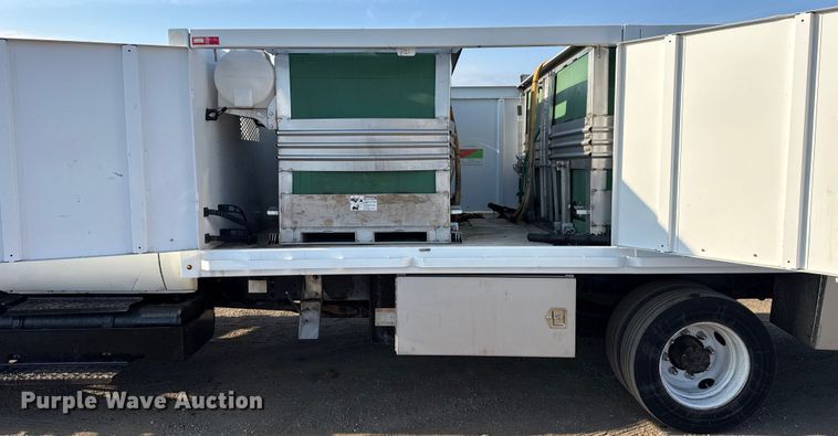 image for item EG2092 2012 Ford F650 Super Duty XL flatbed truck