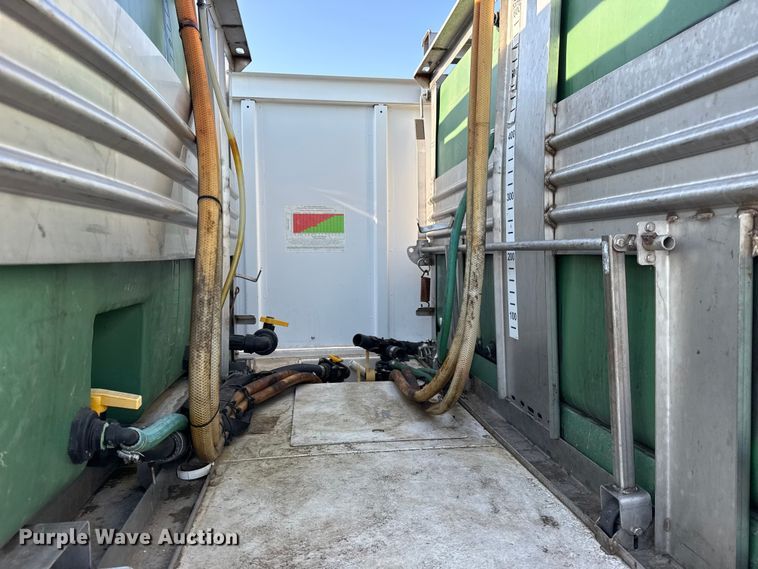 image for item EG2092 2012 Ford F650 Super Duty XL flatbed truck