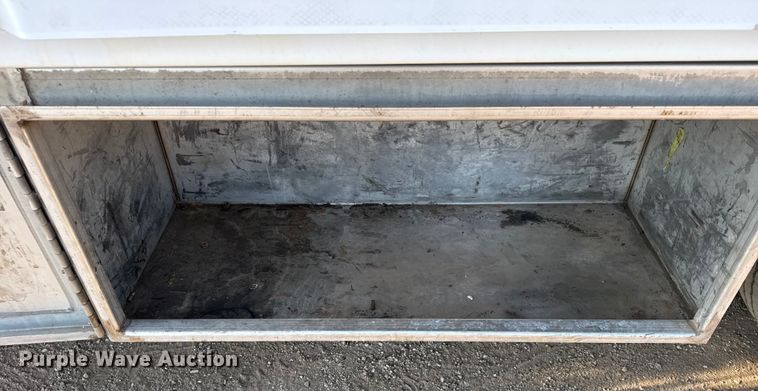 image for item EG2092 2012 Ford F650 Super Duty XL flatbed truck