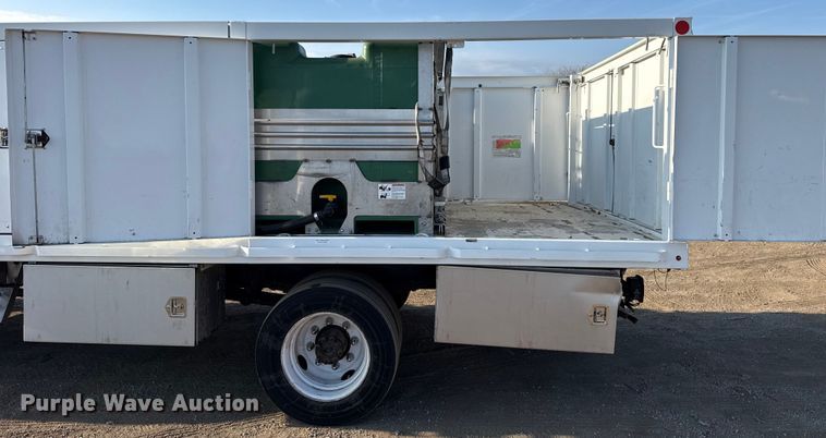 image for item EG2092 2012 Ford F650 Super Duty XL flatbed truck