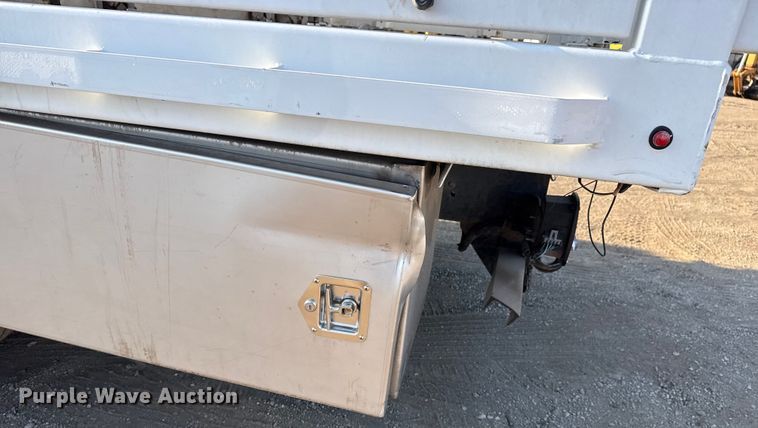 image for item EG2092 2012 Ford F650 Super Duty XL flatbed truck