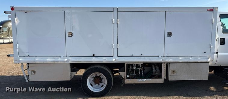 image for item EG2092 2012 Ford F650 Super Duty XL flatbed truck