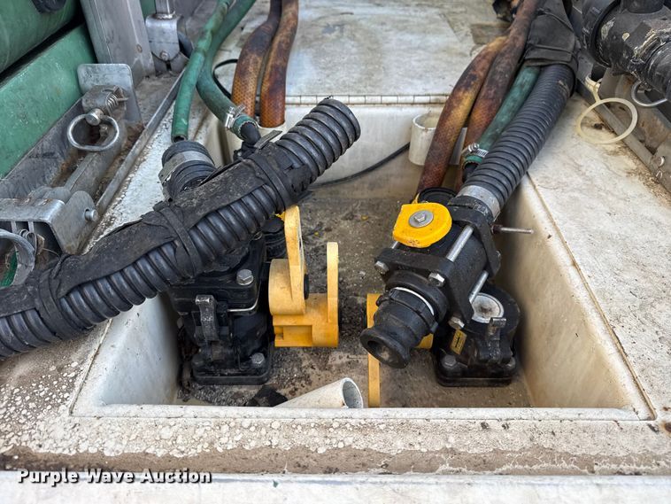 image for item EG2092 2012 Ford F650 Super Duty XL flatbed truck