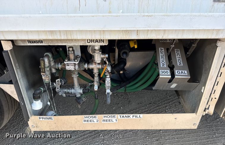 image for item EG2092 2012 Ford F650 Super Duty XL flatbed truck