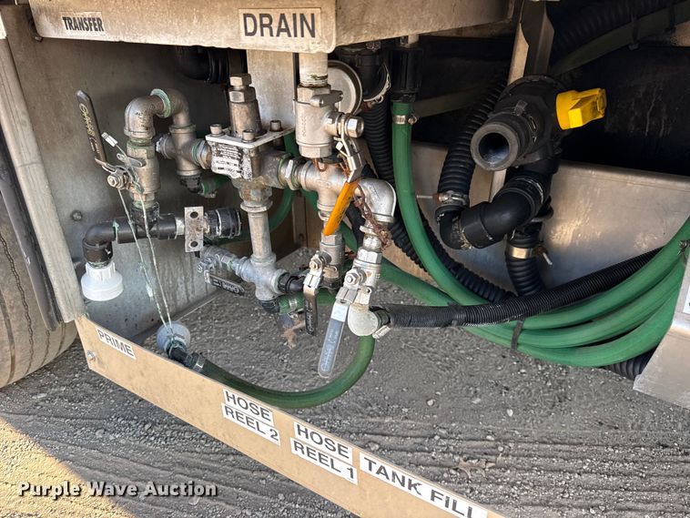 image for item EG2092 2012 Ford F650 Super Duty XL flatbed truck