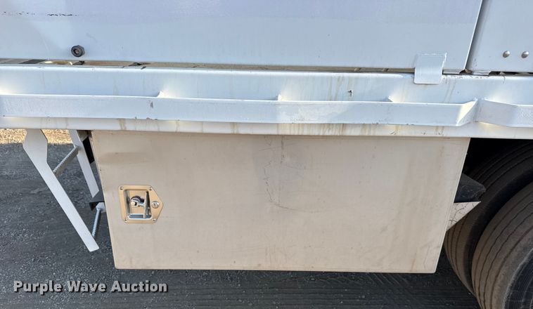 image for item EG2092 2012 Ford F650 Super Duty XL flatbed truck