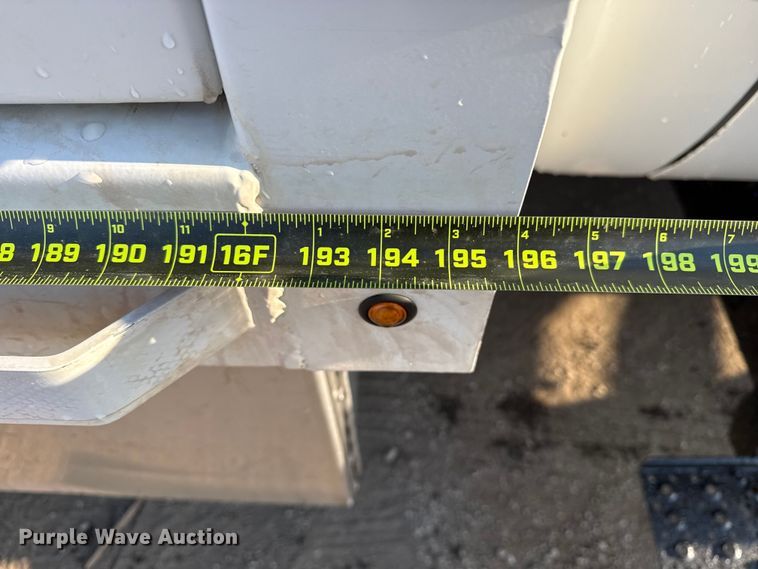 image for item EG2092 2012 Ford F650 Super Duty XL flatbed truck