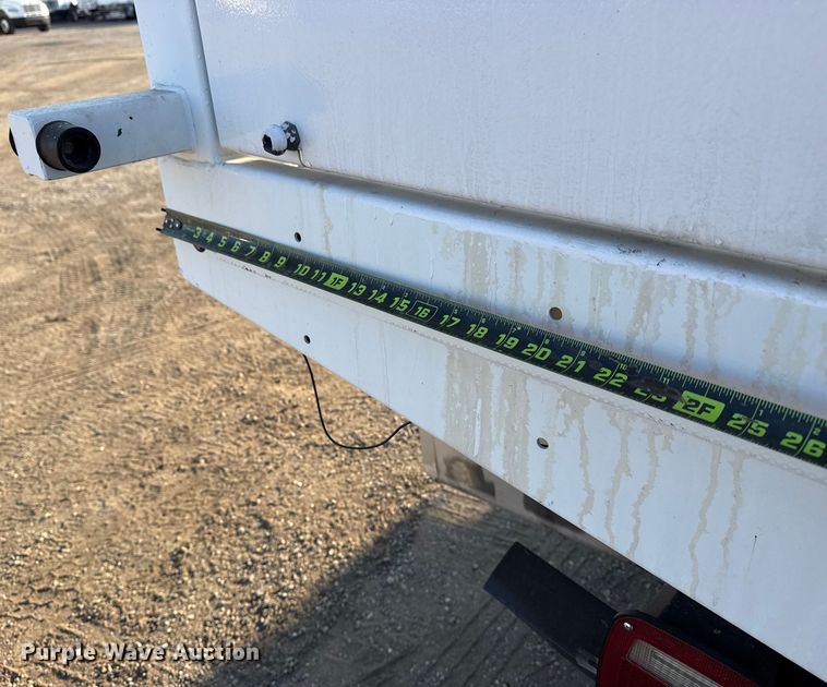 image for item EG2092 2012 Ford F650 Super Duty XL flatbed truck