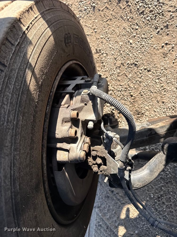 image for item EG2092 2012 Ford F650 Super Duty XL flatbed truck