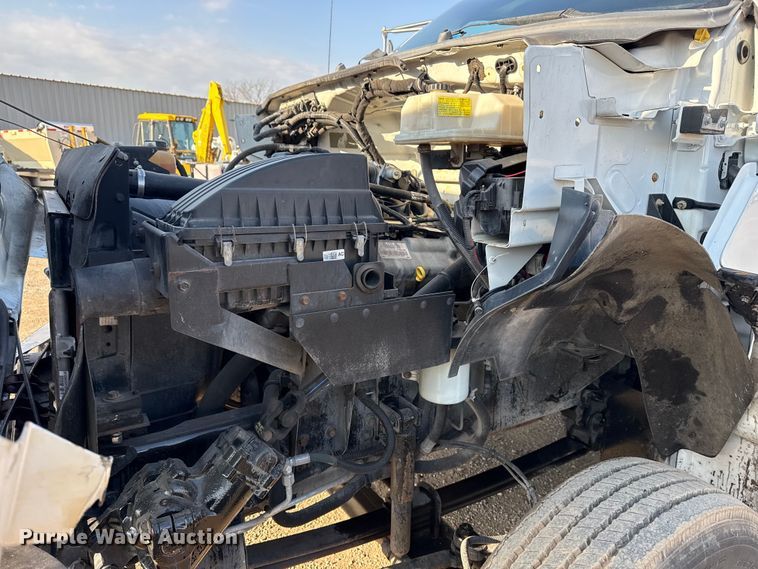 image for item EG2092 2012 Ford F650 Super Duty XL flatbed truck