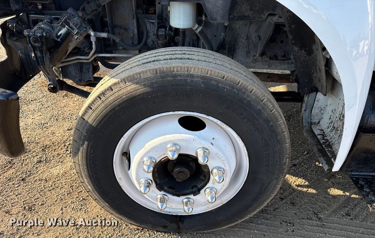 image for item EG2092 2012 Ford F650 Super Duty XL flatbed truck