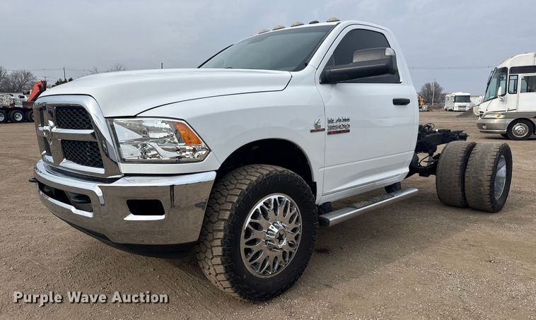 image for item EG2099 2017 RAM 3500HD truck cab and chassis