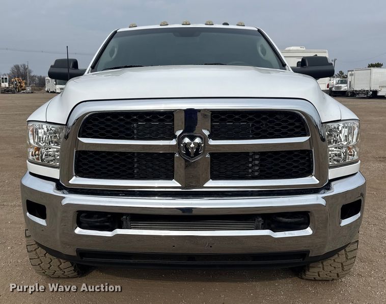 image for item EG2099 2017 RAM 3500HD truck cab and chassis