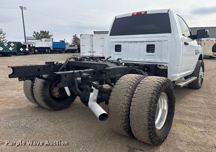 image for item EG2099 2017 RAM 3500HD truck cab and chassis