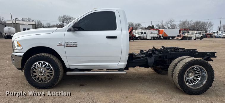 image for item EG2099 2017 RAM 3500HD truck cab and chassis