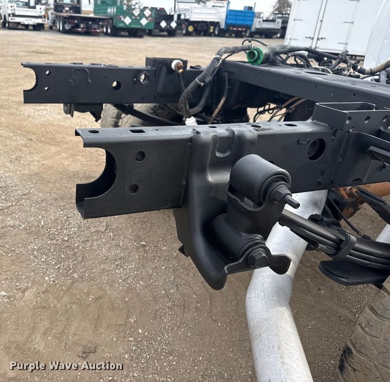 image for item EG2099 2017 RAM 3500HD truck cab and chassis