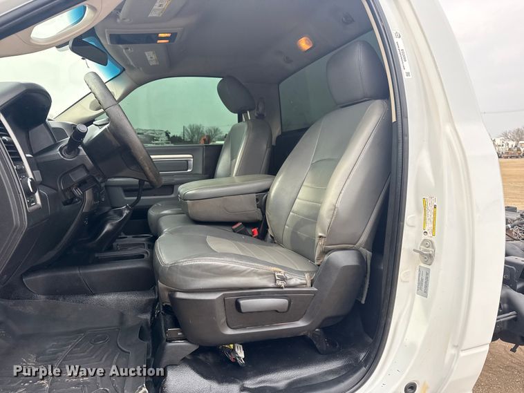 image for item EG2099 2017 RAM 3500HD truck cab and chassis