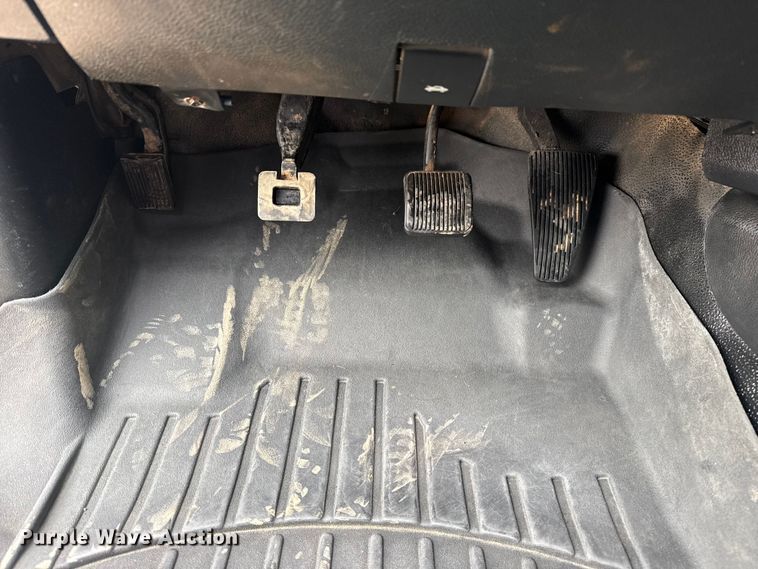 image for item EG2099 2017 RAM 3500HD truck cab and chassis