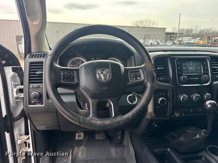 image for item EG2099 2017 RAM 3500HD truck cab and chassis