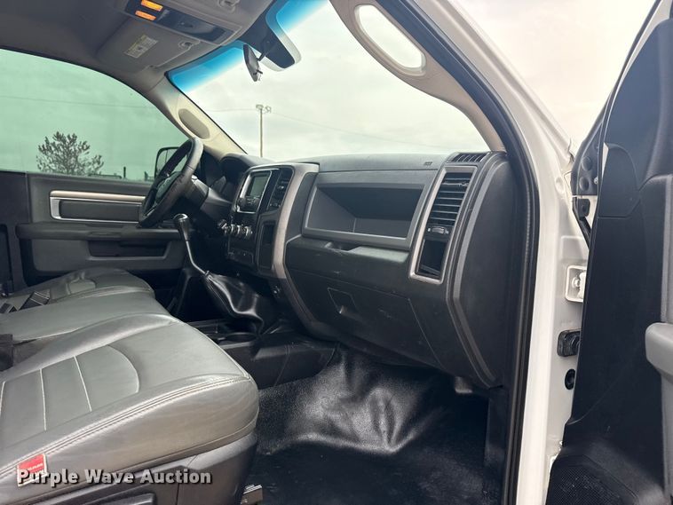 image for item EG2099 2017 RAM 3500HD truck cab and chassis