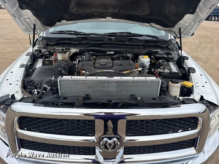 image for item EG2099 2017 RAM 3500HD truck cab and chassis