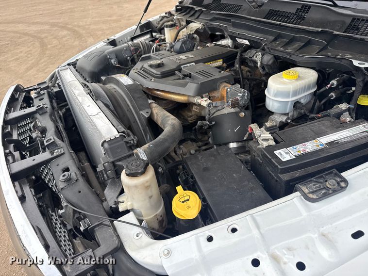 image for item EG2099 2017 RAM 3500HD truck cab and chassis