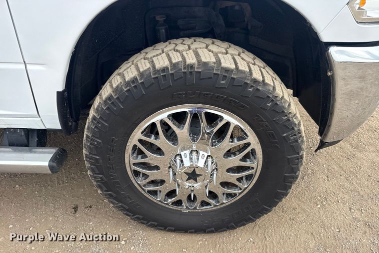 image for item EG2099 2017 RAM 3500HD truck cab and chassis