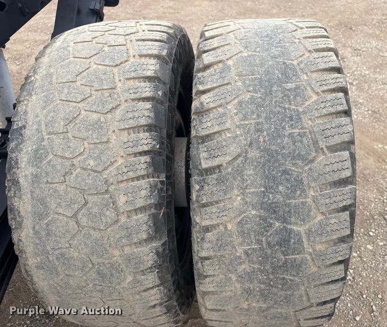 image for item EG2099 2017 RAM 3500HD truck cab and chassis