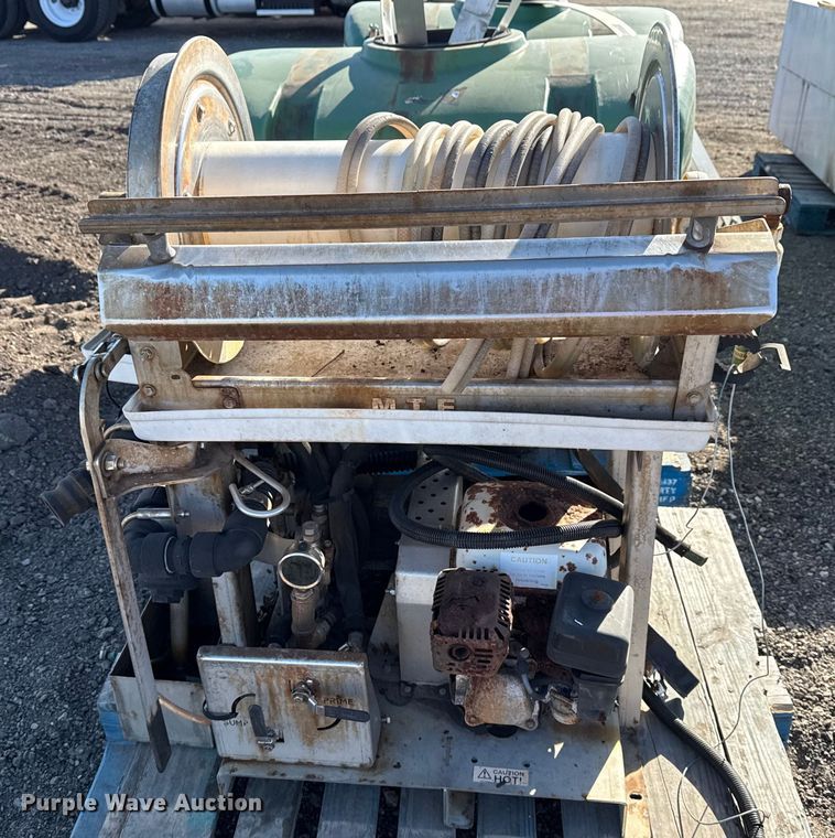 image for item EG2106 Turf sprayer