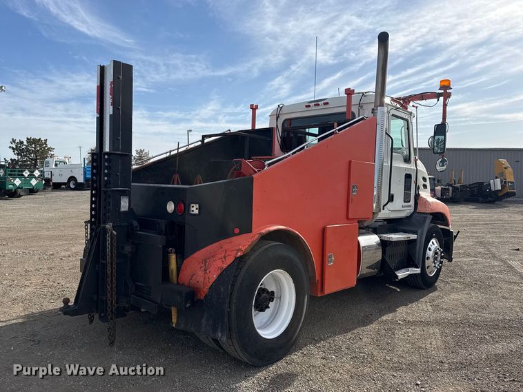 image for item EG2116 2013 Mack CXU612 toter truck