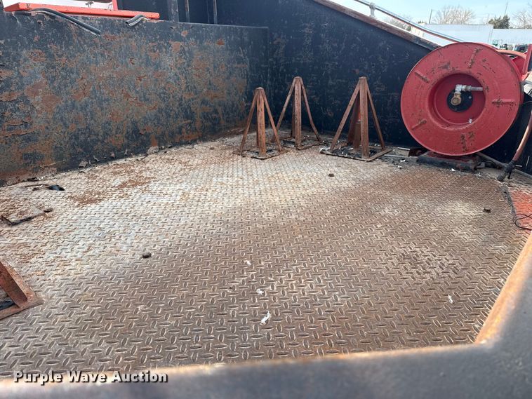 image for item EG2116 2013 Mack CXU612 toter truck