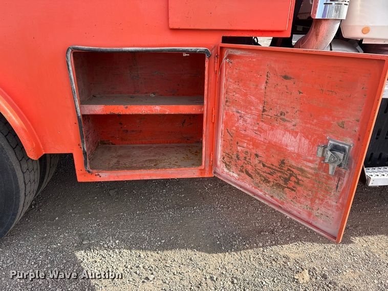 image for item EG2116 2013 Mack CXU612 toter truck