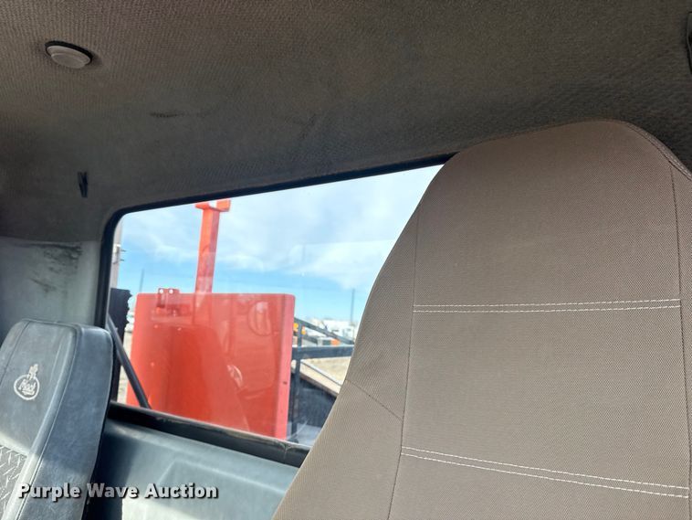 image for item EG2116 2013 Mack CXU612 toter truck