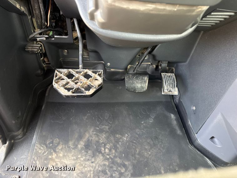 image for item EG2116 2013 Mack CXU612 toter truck