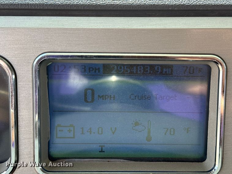 image for item EG2116 2013 Mack CXU612 toter truck