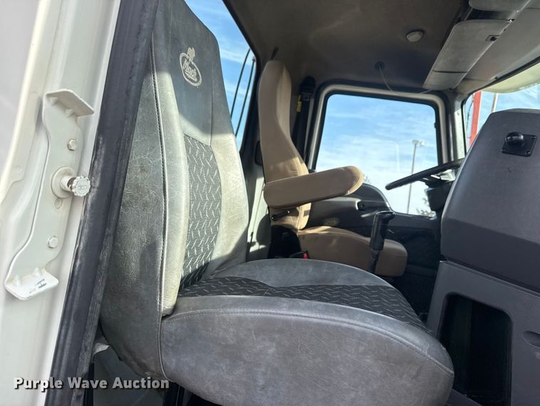 image for item EG2116 2013 Mack CXU612 toter truck