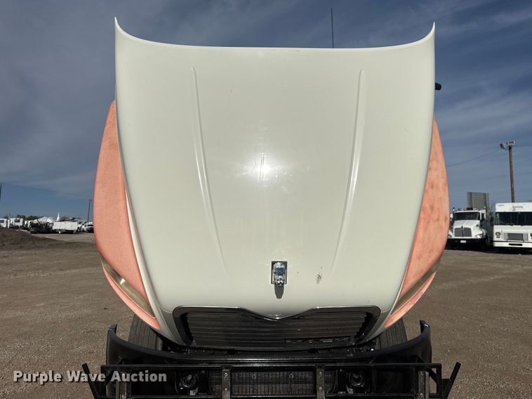 image for item EG2116 2013 Mack CXU612 toter truck